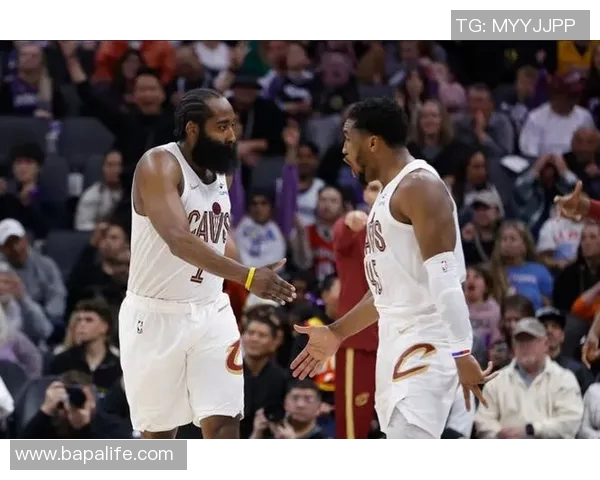 哈登加盟骑士后，进攻效率联盟第一，美媒认为还藏着无限潜力